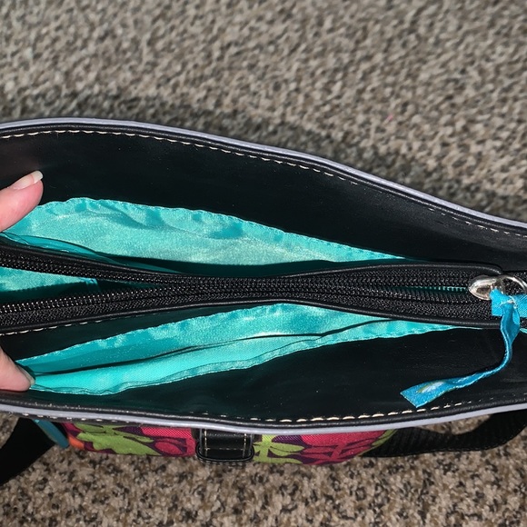 New Lily Bloom Crossbody - Picture 4 of 7